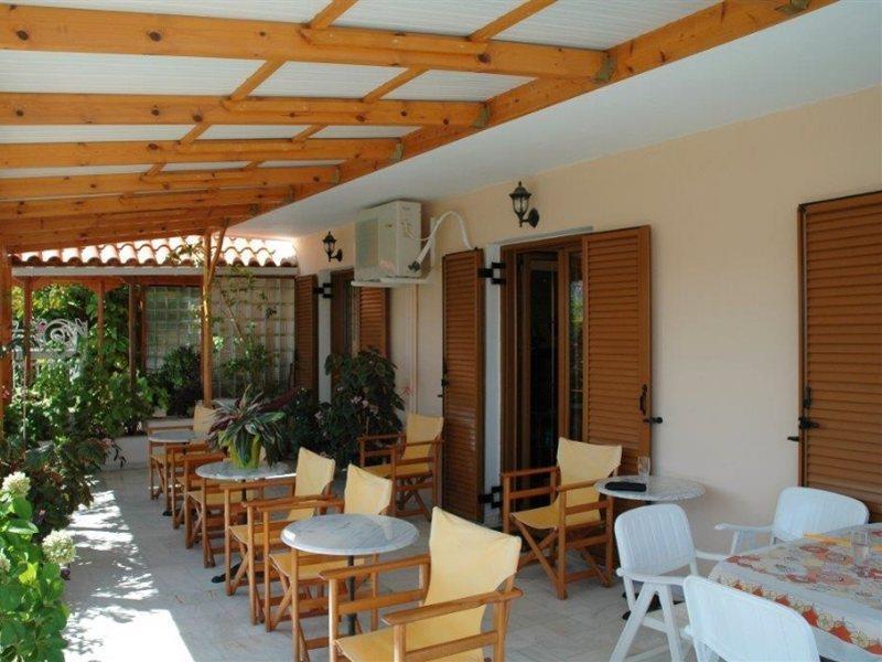 Angela Apartments Kokkari Exterior photo